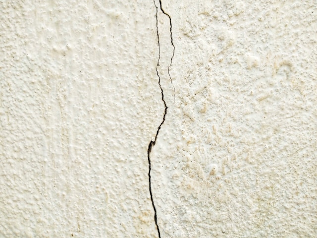 Customer photo of cracked wall